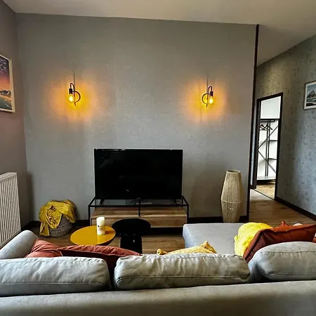 Maison Confortable A Saint-pierre-du-mont Avec Jardin *