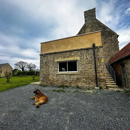 Maison Confortable à Saint-pierre-du-mont Avec Jardin Casa de Férias